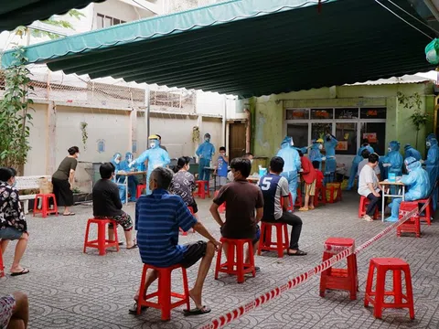 TP.HCM Khẩn cấp tổ chức lấy mẫu xét nghiệm COVID-19 cho người dân tại khu Mả Lạng, Quận 1