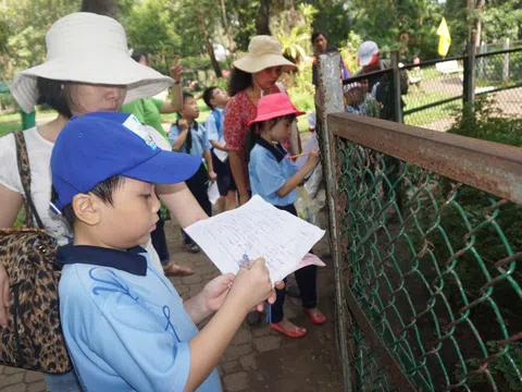 Bất an trải nghiệm, ngoại khóa