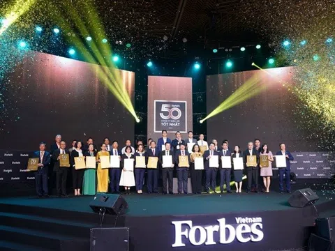 PV GAS lần thứ 10 liên tiếp nhận Vinh danh của Forbes “Top50 Công ty niêm yết tốt nhất Việt Nam năm 2022” – “Top 5 Doanh thu và Lợi nhuận”