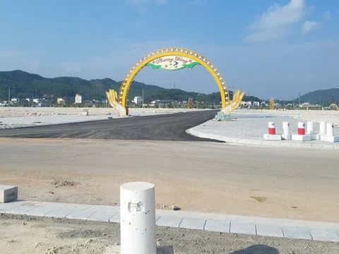 Lợi dụng thời cơ chính quyền lo dập dịch covid-19, Cty Phương Đông đổ đất lấn trái phép 16.000 m2 ra biển