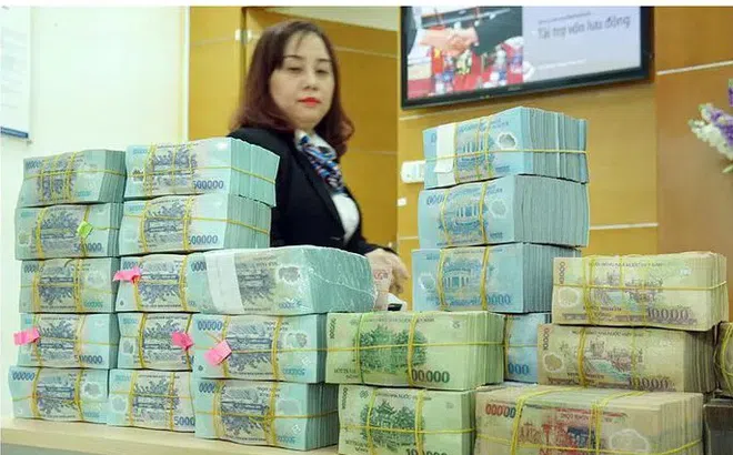 Các ngân hàng vay mượn lẫn nhau hơn 683.000 tỷ đồng tuần cuối cùng của tháng 1