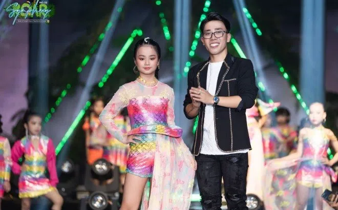 Mẫu nhí Maika sải bước Catwalk trong show diễn thời trang NKT Trần Thanh Mẫn