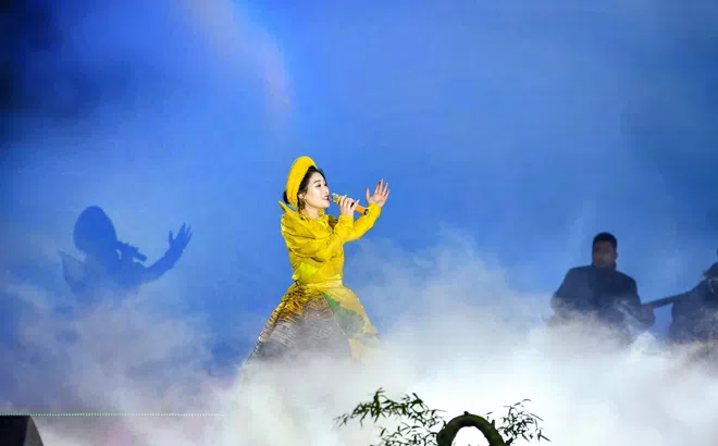 Ca khúc bất hủ “Mùa Xuân Làng Lúa Làng Hoa” được NSƯT Hương Giang làm mới như thế nào?