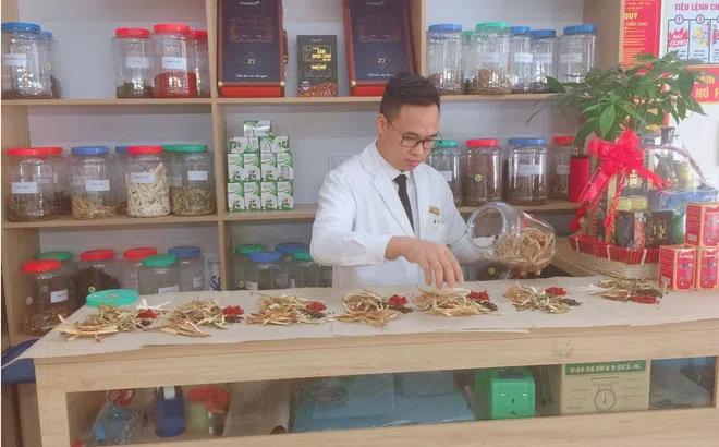 Bác sĩ Lê Đình Hùng - Hạnh phúc nhất của một bác sĩ là khi bệnh nhân khỏi bệnh, nếu được chọn lại tôi vẫn chọn nghề Y