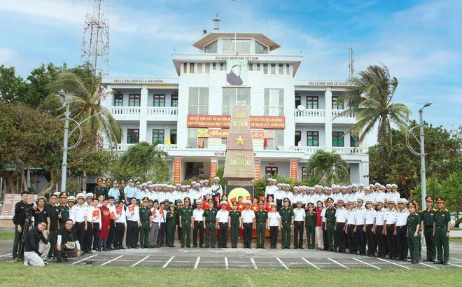 Trường Sa trong trái tim người Việt